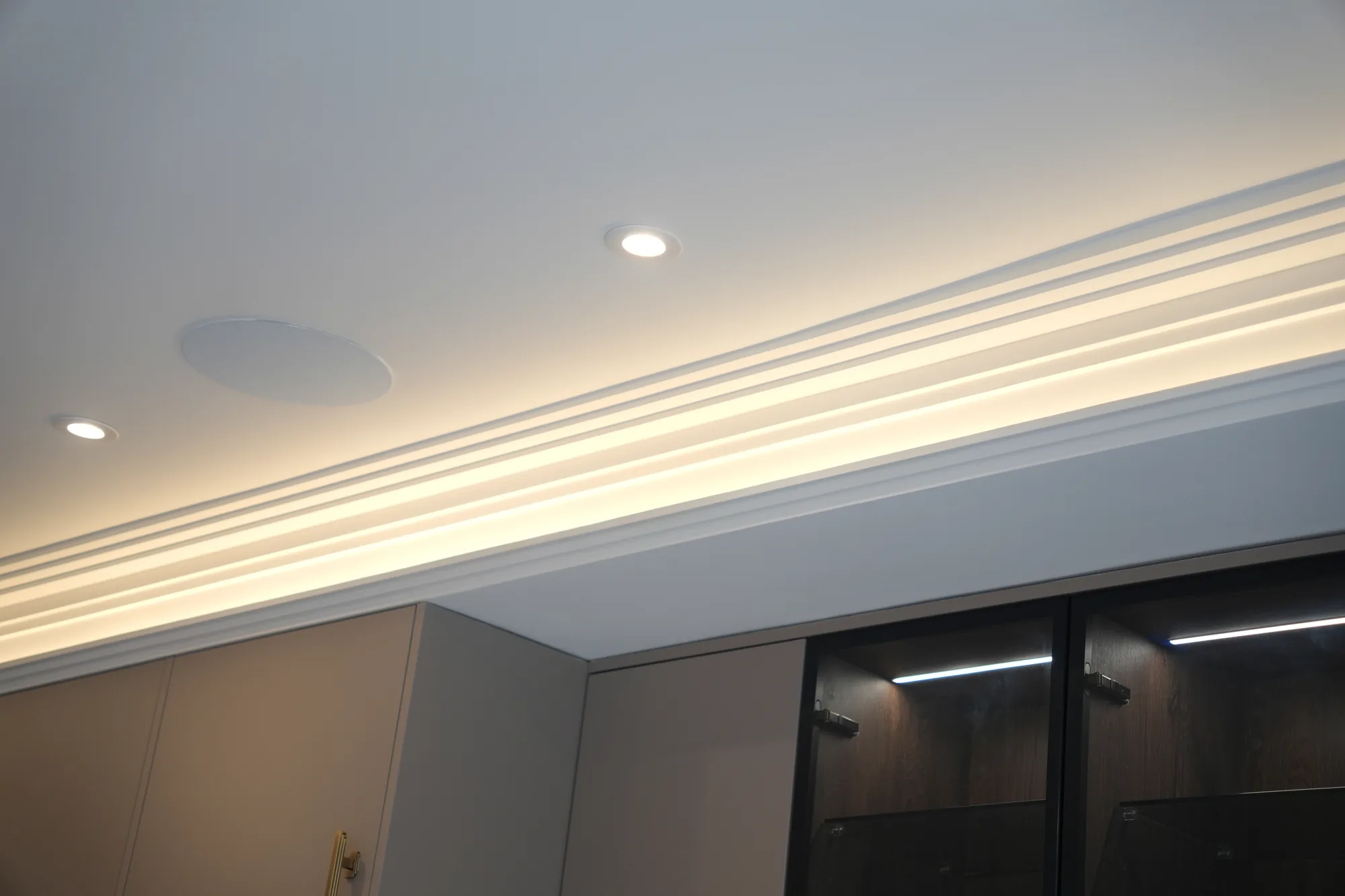Bespoke stepped Art Deco coving with concealed LED lighting at Chigwell