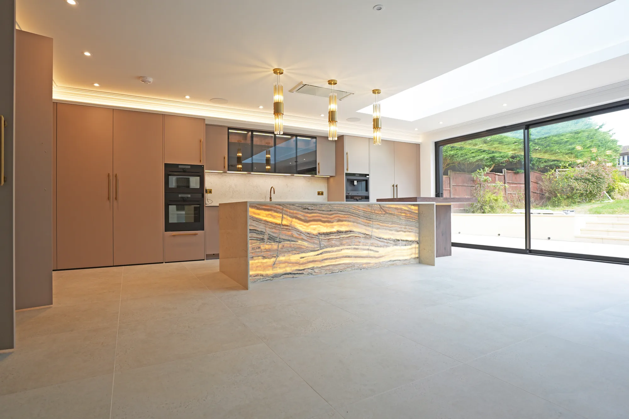 Show home standard kitchen designed and fitted by Madisons.